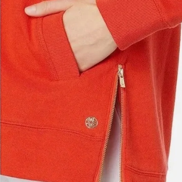 Lilly Pulitzer LUXLETIC BEACH COMBER CREW NECK WITH POCKETS - Picture 2 of 11